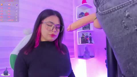Snapshot of rosse_amyy chatting on October 16, 2025, 12:06 pm online show from October 16, 2025, 12:06 pm