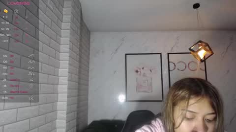 rosse jeane v online show from February 4, 2025, 1:06 pm