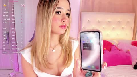 Snapshot of rossedaw_ chatting on January 17, 2025, 5:51 pm Rosse Daw Independent model online show from January 17, 2025, 5:51 pm