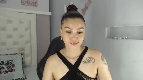 Snapshot of rossi_baker chatting on November 12, 2025, 5:35 pm Rossi online show from November 12, 2025, 5:35 pm