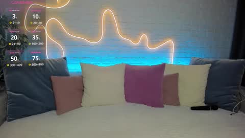 Snapshot of rossy_babe_ chatting on October 26, 2025, 11:53 pm Rossy online show from October 26, 2025, 11:53 pm