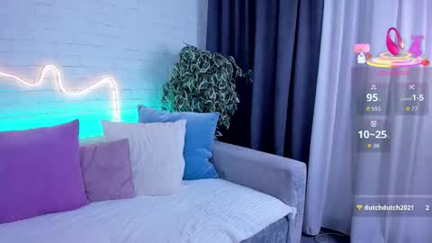 Snapshot of rossy_babe_ chatting on November 12, 2025, 11:58 pm Rossy online show from November 12, 2025, 11:58 pm