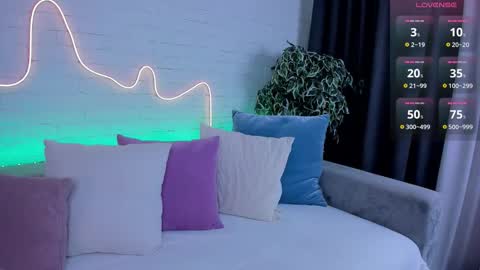 Snapshot of rossy_babe_ chatting on November 21, 2025, 11:47 pm Rossy online show from November 21, 2025, 11:47 pm