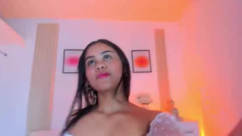 Snapshot of rossy_x chatting on November 11, 2025, 7:58 pm rossy_x online show from November 11, 2025, 7:58 pm