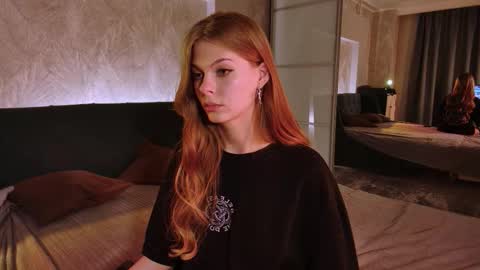 rosy_black_ online show from October 13, 2025, 7:03 pm