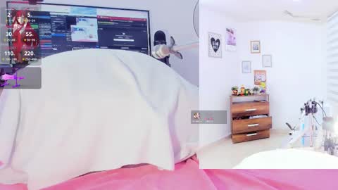 Snapshot of rosy_emely_ chatting on October 29, 2025, 9:22 am rosy_emely_ online show from October 29, 2025, 9:22 am