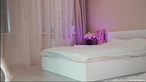 Hi Im Maria Check my Bio  online show from February 9, 2025, 9:47 am