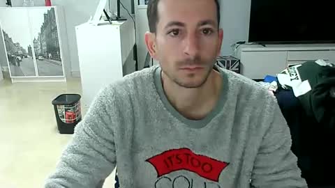 Snapshot of roubarixx chatting on December 22, 2024, 10:17 am roubarixx online show from December 22, 2024, 10:17 am