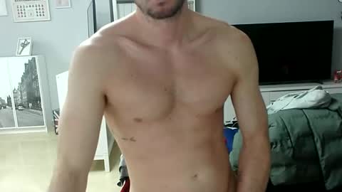 Snapshot of roubarixx chatting on March 9, 2025, 12:42 pm roubarixx online show from March 9, 2025, 12:42 pm