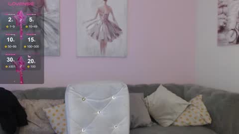 Snapshot of rousee_v chatting on December 5, 2024, 9:06 am Rousee online show from December 5, 2024, 9:06 am