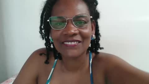 Snapshot of roushlove chatting on January 28, 2025, 7:00 pm luxa online show from January 28, 2025, 7:00 pm