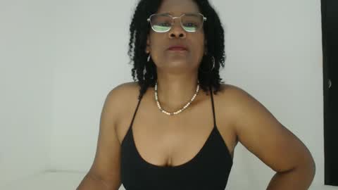 luxa online show from October 20, 2025, 12:27 pm