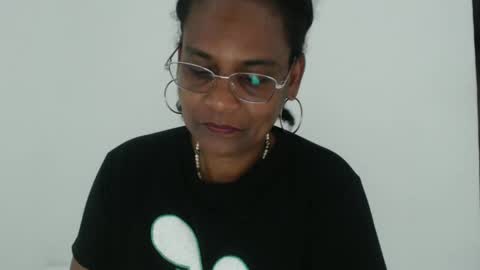 Snapshot of roushlove chatting on October 28, 2025, 7:49 pm luxa online show from October 28, 2025, 7:49 pm