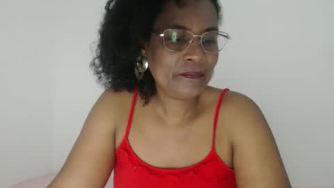 Snapshot of roushlove chatting on November 9, 2025, 12:47 pm luxa online show from November 9, 2025, 12:47 pm