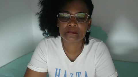 Snapshot of roushlove chatting on November 15, 2025, 1:18 pm luxa online show from November 15, 2025, 1:18 pm