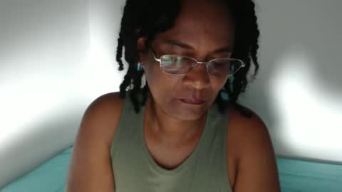 Snapshot of roushlove chatting on November 27, 2025, 1:13 pm luxa online show from November 27, 2025, 1:13 pm