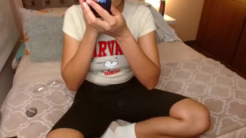 Snapshot of rouss_henao chatting on February 8, 2025, 9:35 am Rouss marie henao online show from February 8, 2025, 9:35 am