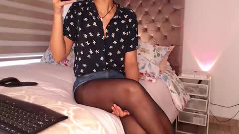 Snapshot of rouss_henao chatting on November 30, 2025, 1:37 pm Rouss marie henao online show from November 30, 2025, 1:37 pm