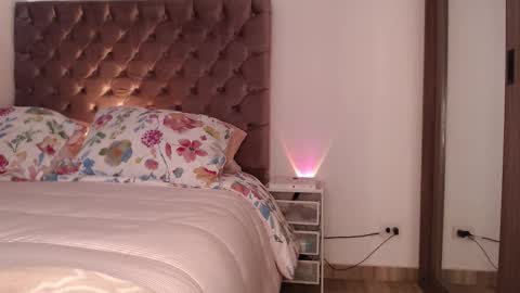 Snapshot of rouss_henao chatting on December 1, 2025, 1:16 pm Rouss marie henao online show from December 1, 2025, 1:16 pm