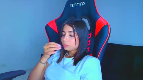 rousse_violet online show from September 13, 2025, 10:20 pm