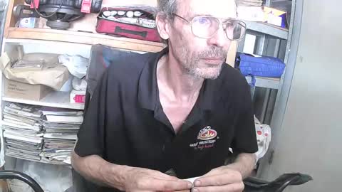 Snapshot of rover_ chatting on February 13, 2025, 10:11 pm rover_ online show from February 13, 2025, 10:11 pm
