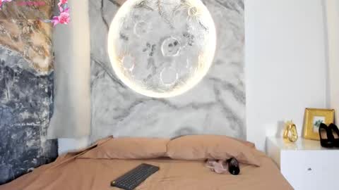 Snapshot of roxanaborns chatting on October 29, 2025, 1:02 pm roxanaborns online show from October 29, 2025, 1:02 pm