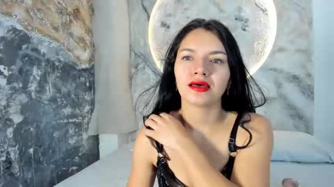 Snapshot of roxanaborns chatting on November 4, 2025, 12:15 pm roxanaborns online show from November 4, 2025, 12:15 pm