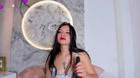 Snapshot of roxanaborns chatting on November 20, 2025, 1:11 pm roxanaborns online show from November 20, 2025, 1:11 pm