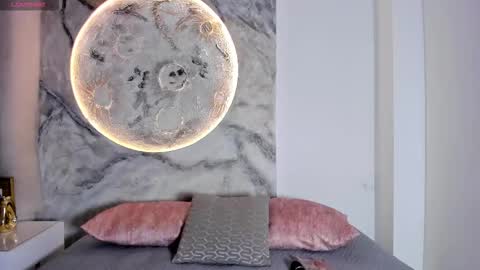 Snapshot of roxanaborns chatting on November 21, 2025, 12:15 pm roxanaborns online show from November 21, 2025, 12:15 pm