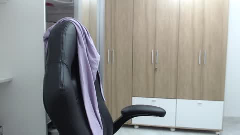 Roxana online show from January 7, 2025, 9:57 pm