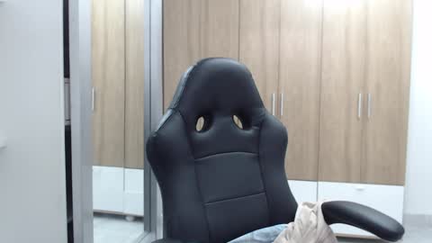 Roxana online show from February 1, 2025, 10:02 pm