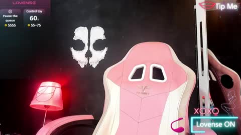 Snapshot of roxaneevans_ chatting on February 15, 2025, 10:00 am Roxane  online show from February 15, 2025, 10:00 am