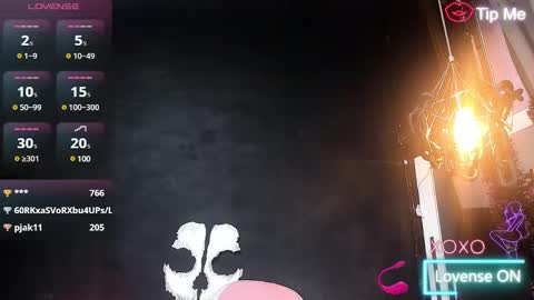 Snapshot of roxaneevans_ chatting on February 17, 2025, 1:32 pm Roxane  online show from February 17, 2025, 1:32 pm