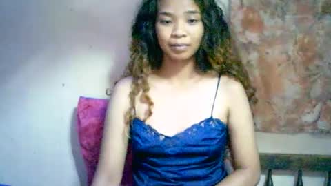 roxanne_98 online show from December 20, 2024, 2:52 am