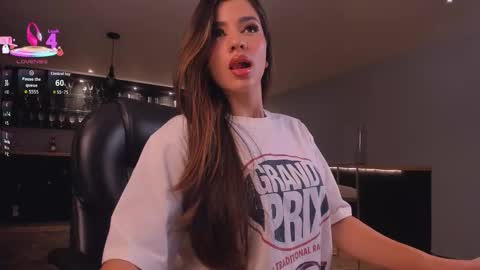 Roxanne Hill  online show from September 13, 2025, 11:32 am