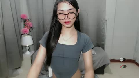 Snapshot of roxie_fuckdoll chatting on December 26, 2024, 12:03 am Roxie online show from December 26, 2024, 12:03 am