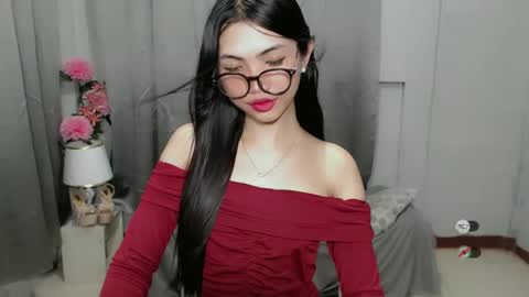 Snapshot of roxie_fuckdoll chatting on January 1, 2025, 5:11 am Roxie online show from January 1, 2025, 5:11 am