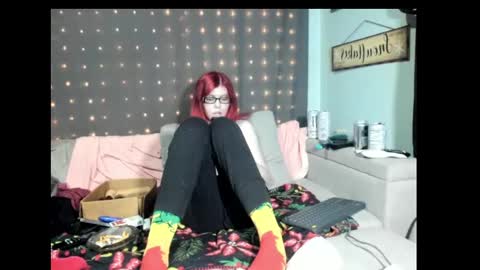 roxihazeleyes online show from February 9, 2025, 10:42 am