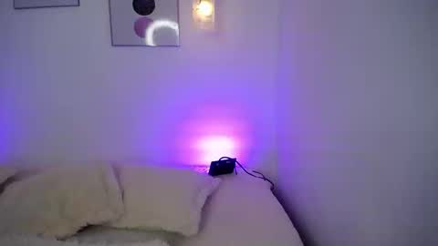 Snapshot of roxxi33 chatting on September 23, 2025, 9:51 pm roxi online show from September 23, 2025, 9:51 pm