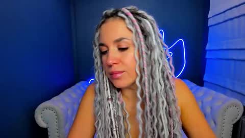 Snapshot of roxy_mars chatting on October 23, 2025, 1:27 am Roxy online show from October 23, 2025, 1:27 am