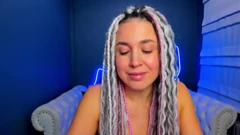 Snapshot of roxy_mars chatting on November 21, 2025, 2:10 am Roxy online show from November 21, 2025, 2:10 am