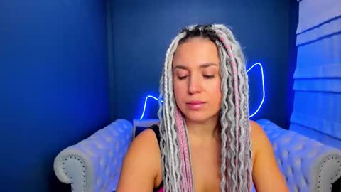 Snapshot of roxy_mars chatting on November 24, 2025, 1:38 am Roxy online show from November 24, 2025, 1:38 am