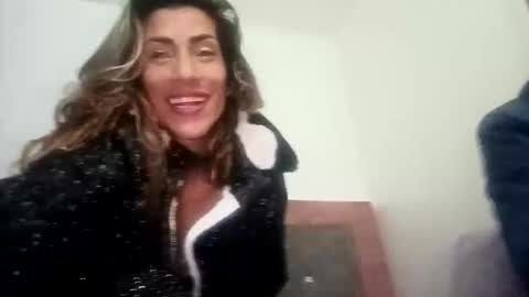 Snapshot of roxy_roxxan chatting on November 1, 2025, 8:49 am - online show from November 1, 2025, 8:49 am