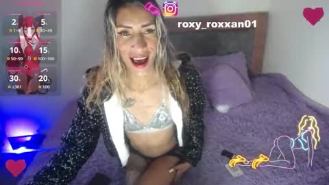 Snapshot of roxy_roxxan chatting on November 2, 2025, 3:03 pm - online show from November 2, 2025, 3:03 pm