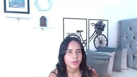 Snapshot of roxy_stone1 chatting on January 31, 2025, 7:29 pm roxy_stone1 online show from January 31, 2025, 7:29 pm