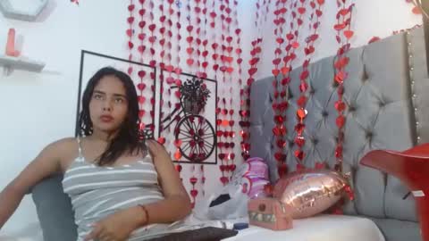 Snapshot of roxy_stone1 chatting on February 25, 2025, 11:55 pm roxy_stone1 online show from February 25, 2025, 11:55 pm