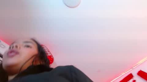 Snapshot of roxy_stone1 chatting on February 26, 2025, 7:49 pm roxy_stone1 online show from February 26, 2025, 7:49 pm