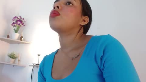 Snapshot of roxy_stone1 chatting on September 11, 2025, 7:25 pm roxy_stone1 online show from September 11, 2025, 7:25 pm