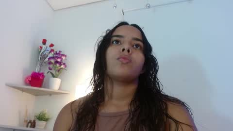 Snapshot of roxy_stone1 chatting on October 6, 2025, 7:22 pm roxy_stone1 online show from October 6, 2025, 7:22 pm