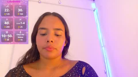 Snapshot of roxy_stone1 chatting on October 21, 2025, 8:31 pm roxy_stone1 online show from October 21, 2025, 8:31 pm